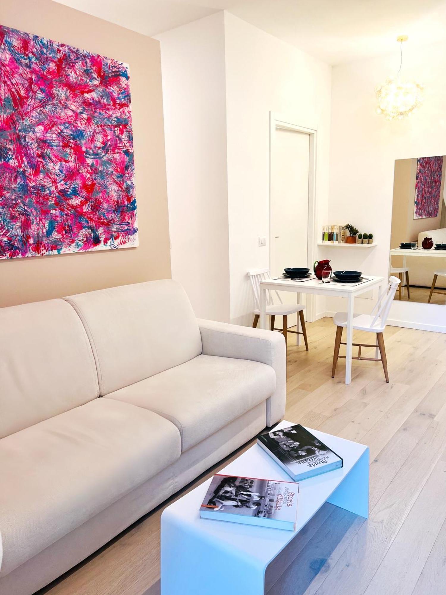Apartment - Charlize - In The Heart Of